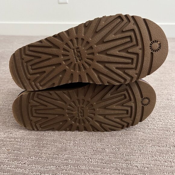 Ugg Women's Bailey Bow Boot - Picture 7 of 7